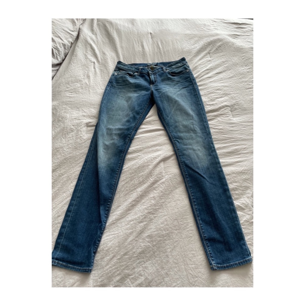 - Lucky brand skinny jeans